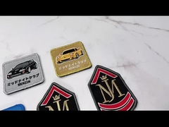 De encargo bordada remienda el hierro en remiendos de la ropa del bordado