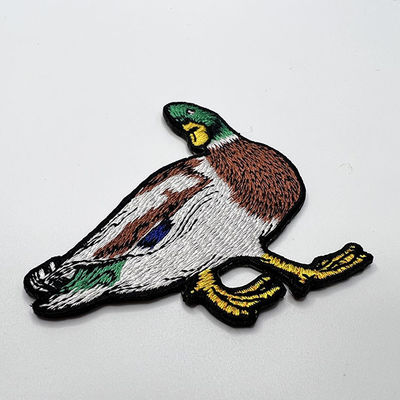 Hierro del remiendo del color de Duck Embroidery Patch PMS del cartón en remiendo bordado