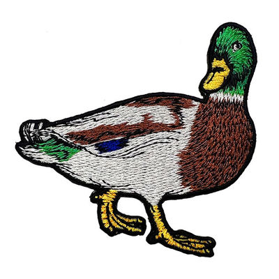 Hierro del remiendo del color de Duck Embroidery Patch PMS del cartón en remiendo bordado