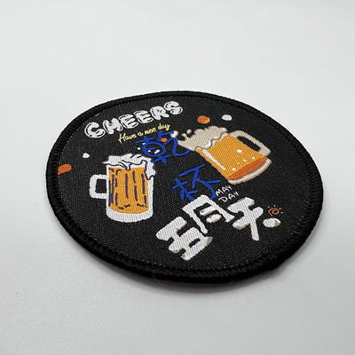El bordado de Cheers Iron On del diseñador remienda el poliéster Logo Patch tejido hilo