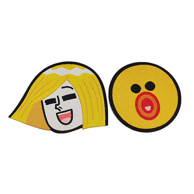Forme la etiqueta tejida de encargo remienda la tela asequible Logo Stickers