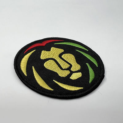 Hierro de apoyo de encargo de la tela de la tela cruzada del velcro del OEM en los remiendos bordados para la ropa