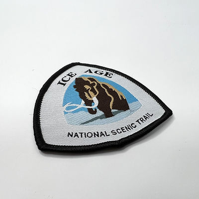 Hierro en los remiendos adhesivos tejidos de Logo Patch Eco Friendly Handmade para la ropa